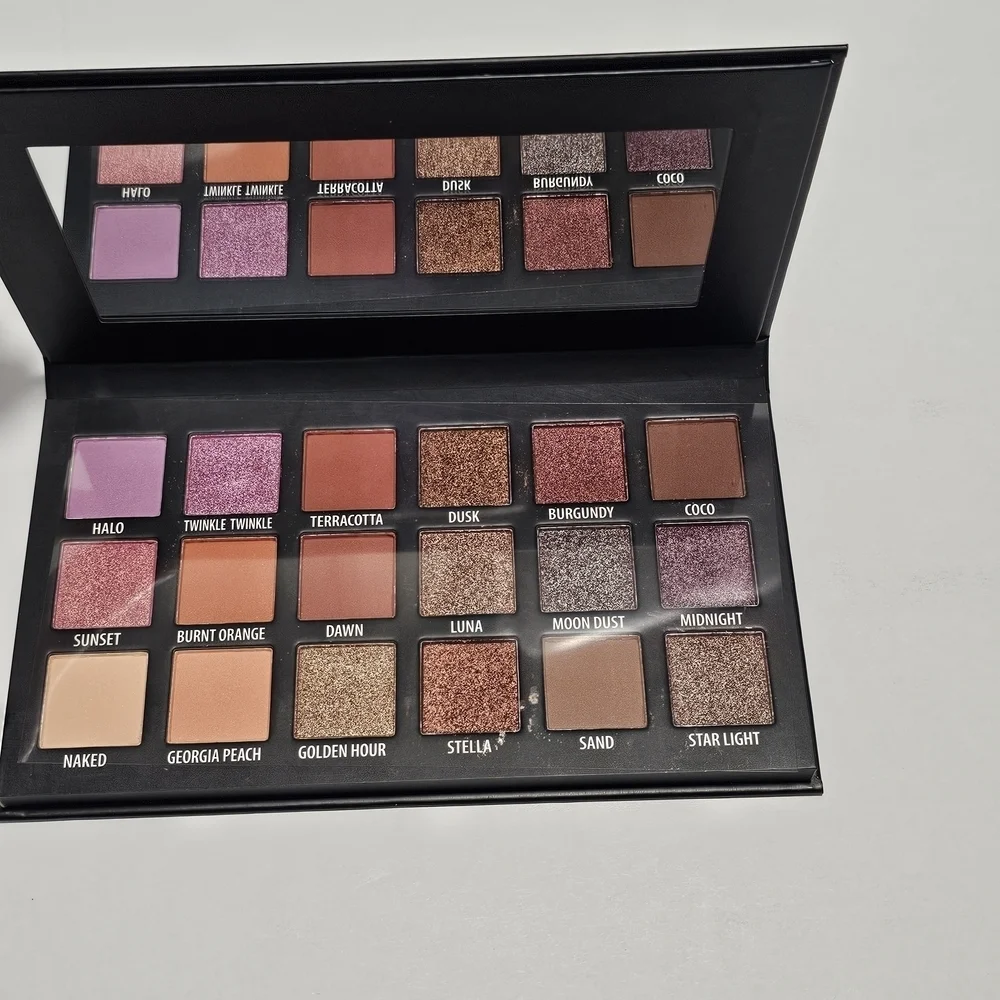 NEW KAB Cosmetics Day And Night Eyeshadow Palette
